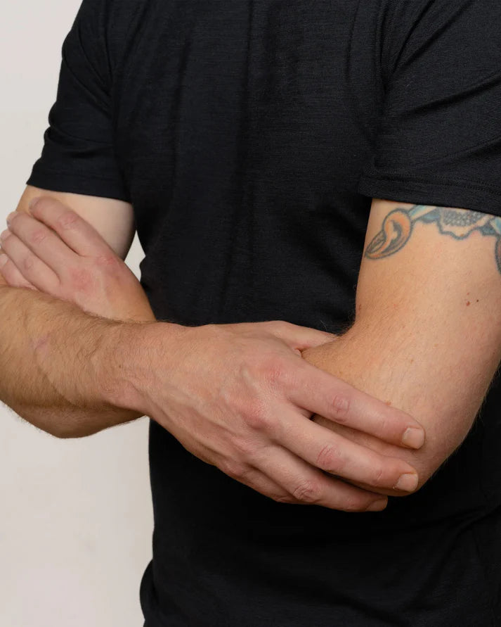 CAMISETA PREMIUM DE LANA MERINO PARA HOMBRE – SUAVIDAD Y ESTILO TODO EL AÑO