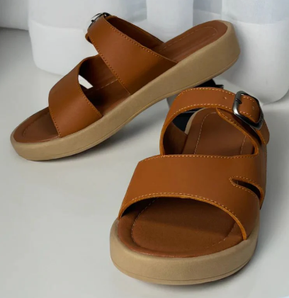 SANDALIA ORTOPÉDICA CONFORT CON BROCHE AJUSTABLE