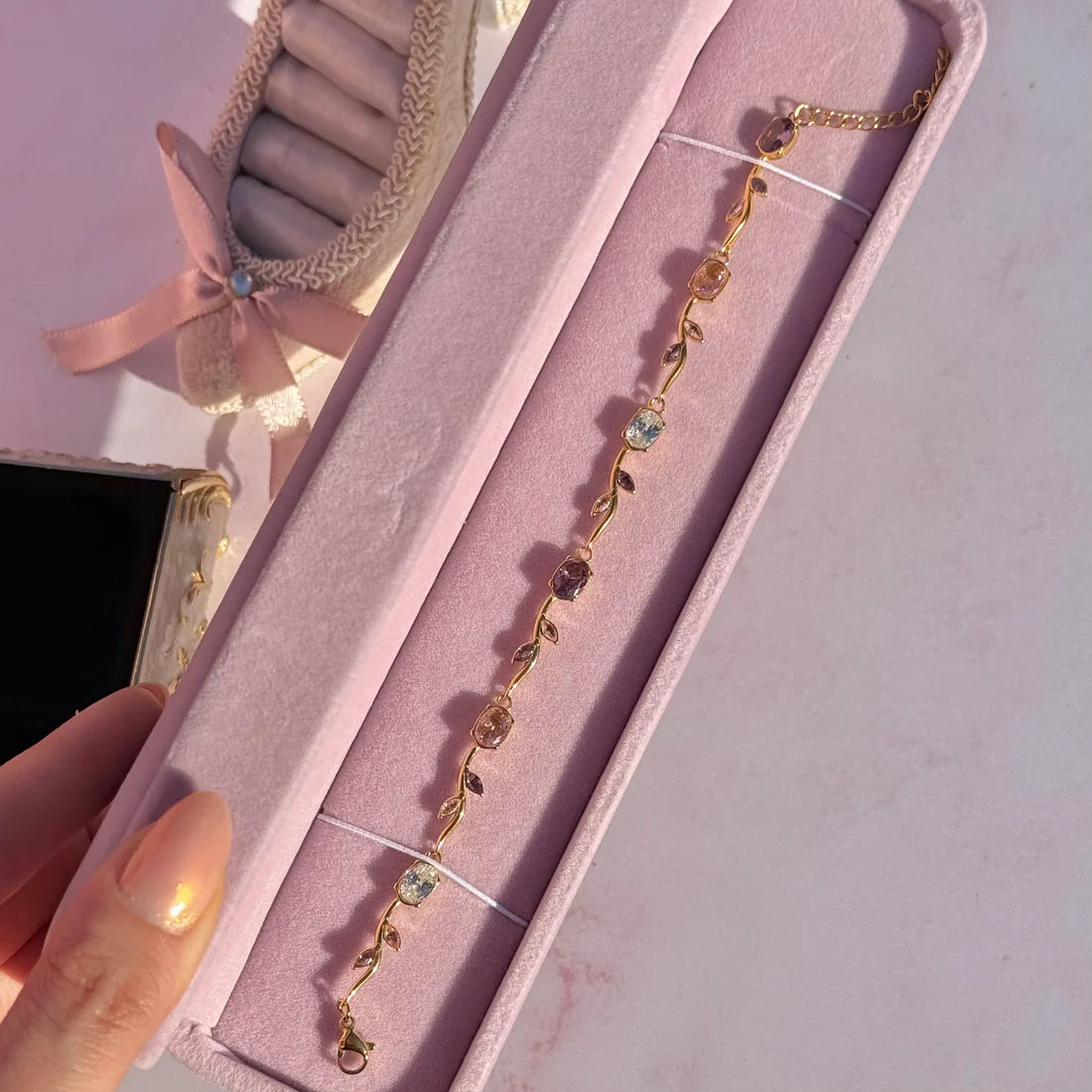 PULSERA FLORES ETERNAS — ELEGANCIA DELICADA QUE ENAMORA