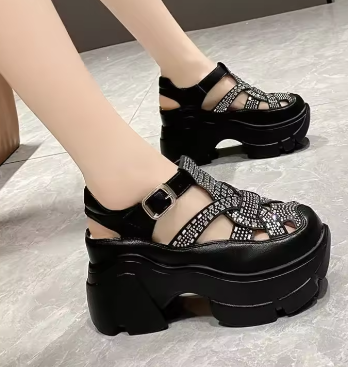 TACONES SPORT DE PLATAFORMA CON DIAMANTES – COMODIDAD Y ALTURA EN UN SOLO DISEÑO