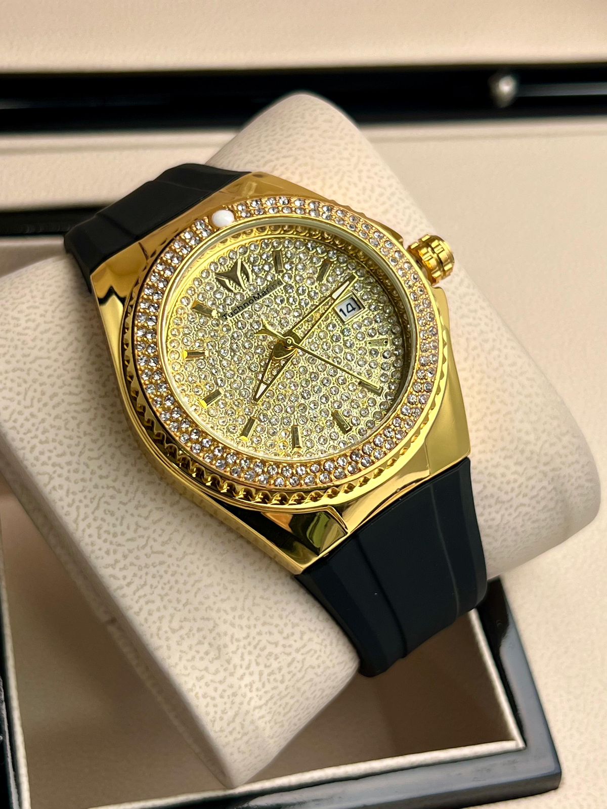 RELOJ DE MUJER CON DIAMANTES – ELEGANCIA QUE BRILLA CON LUZ PROPIA
